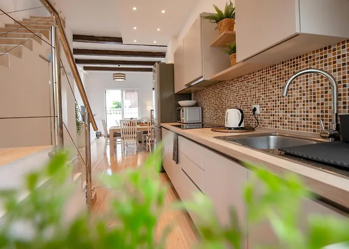 Altamar Tropical ארונה